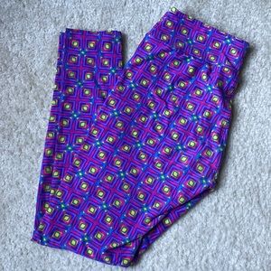 Lularoe purple geometric leggings OS